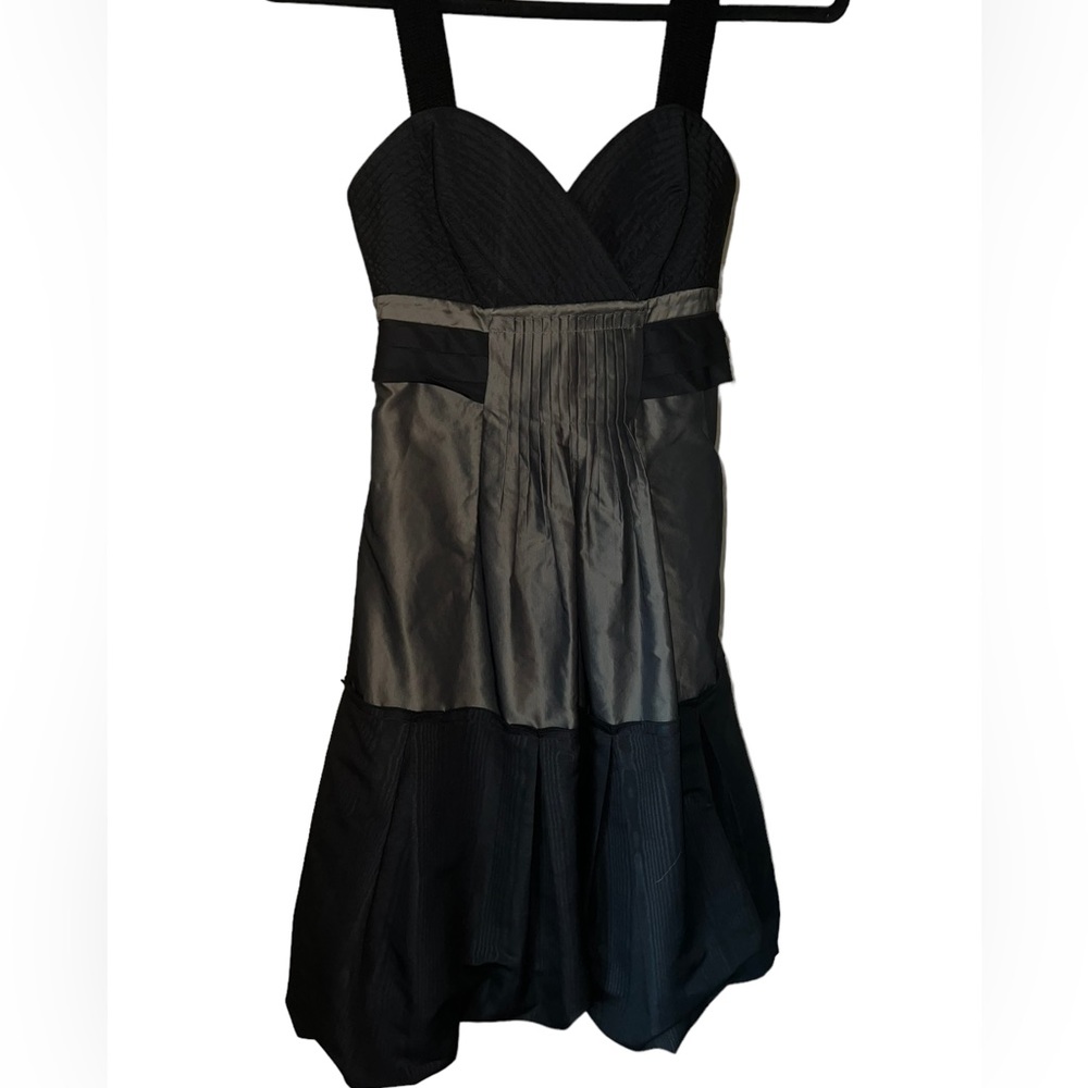 BCBGMaxazria dress! 🖤🩶